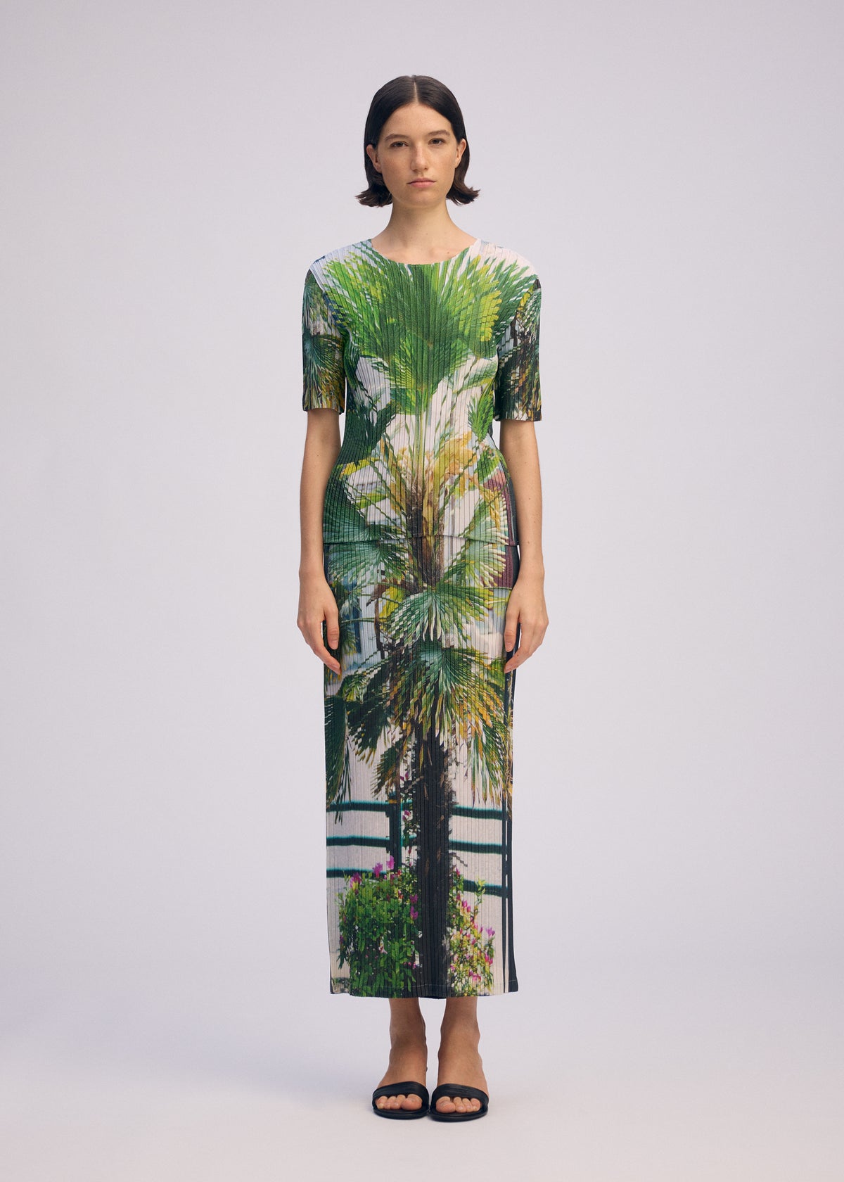 URBAN JUNGLE PLEATS Skirt Black-Hued