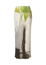 A product shot of the ISSEY MIYAKE URBAN JUNGLE PLEATS skirt in white-hued (07).