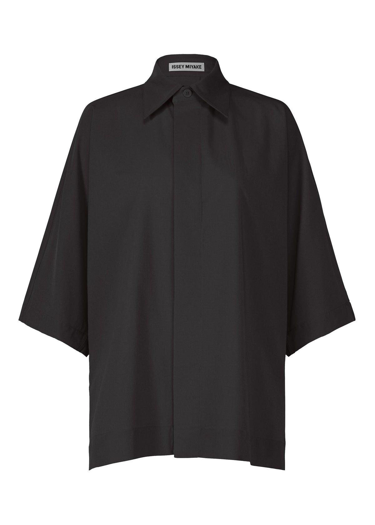 A product shot of the ISSEY MIYAKE LOOPED shirt in black (15).
