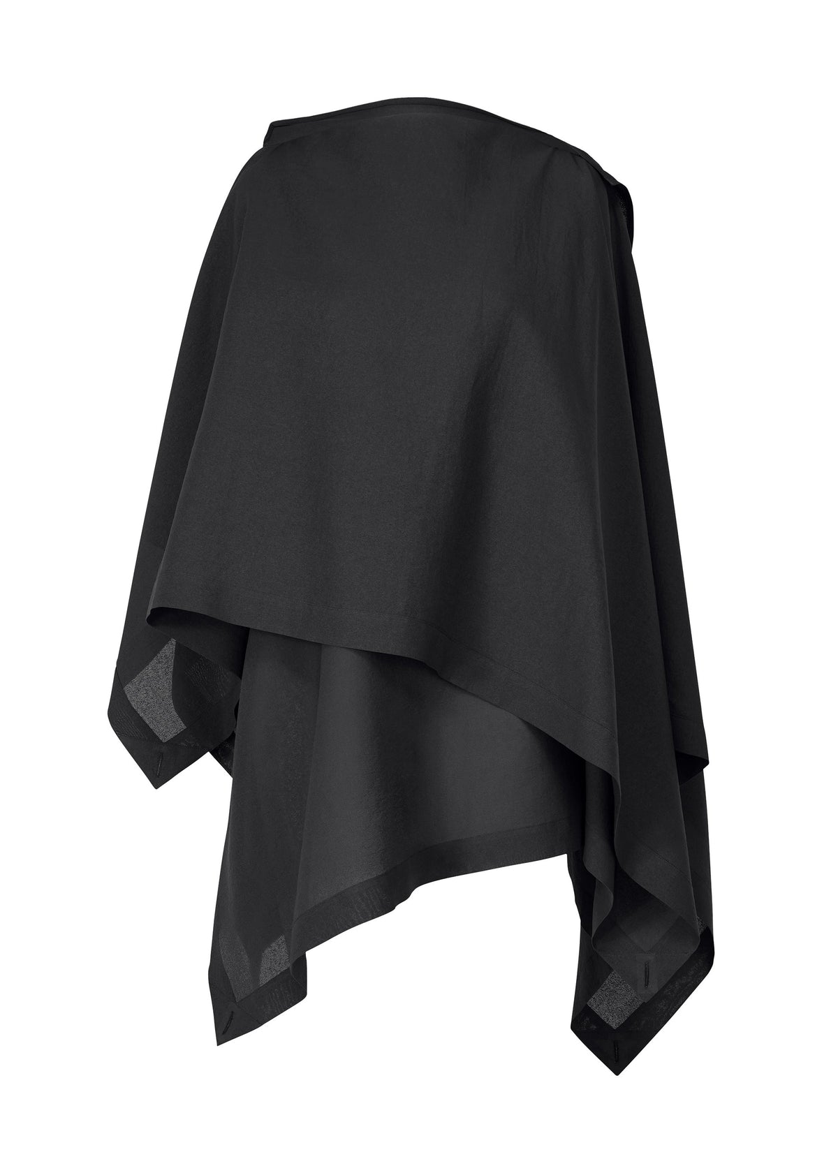A product shot of the ISSEY MIYAKE ALL SQUARES in black (15).
