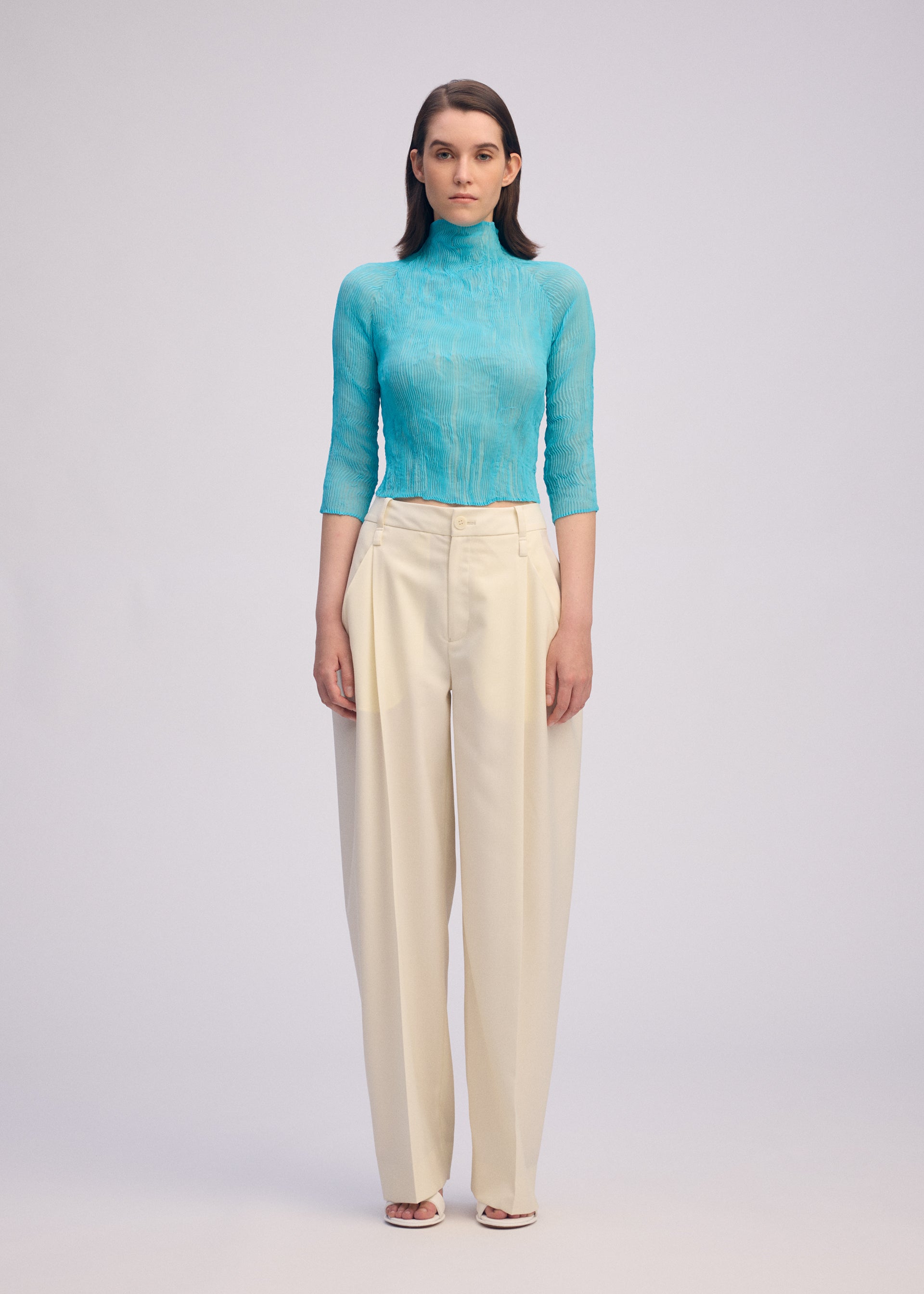 CHIFFON TWIST 2 Top Macaw Red – The official ISSEY MIYAKE ONLINE