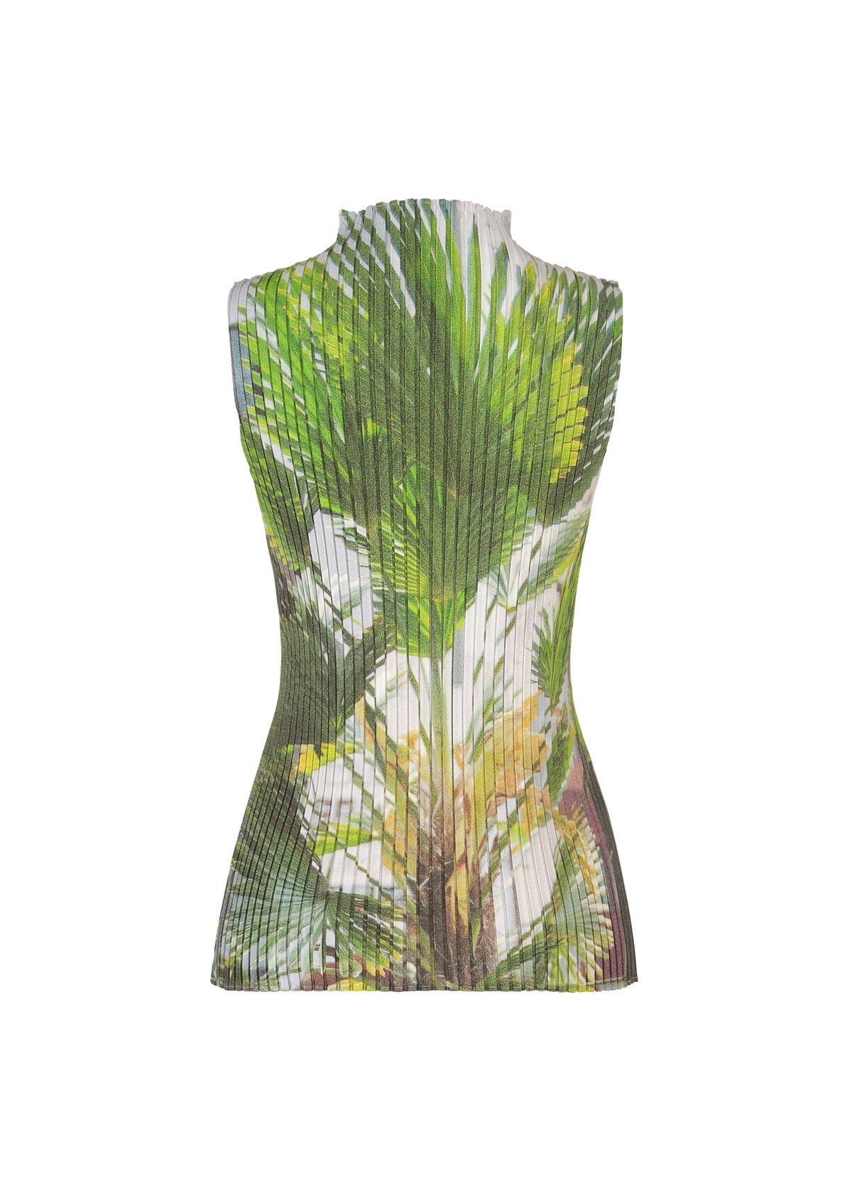 A detail shot of the ISSEY MIYAKE URBAN JUNGLE PLEATS shirt.