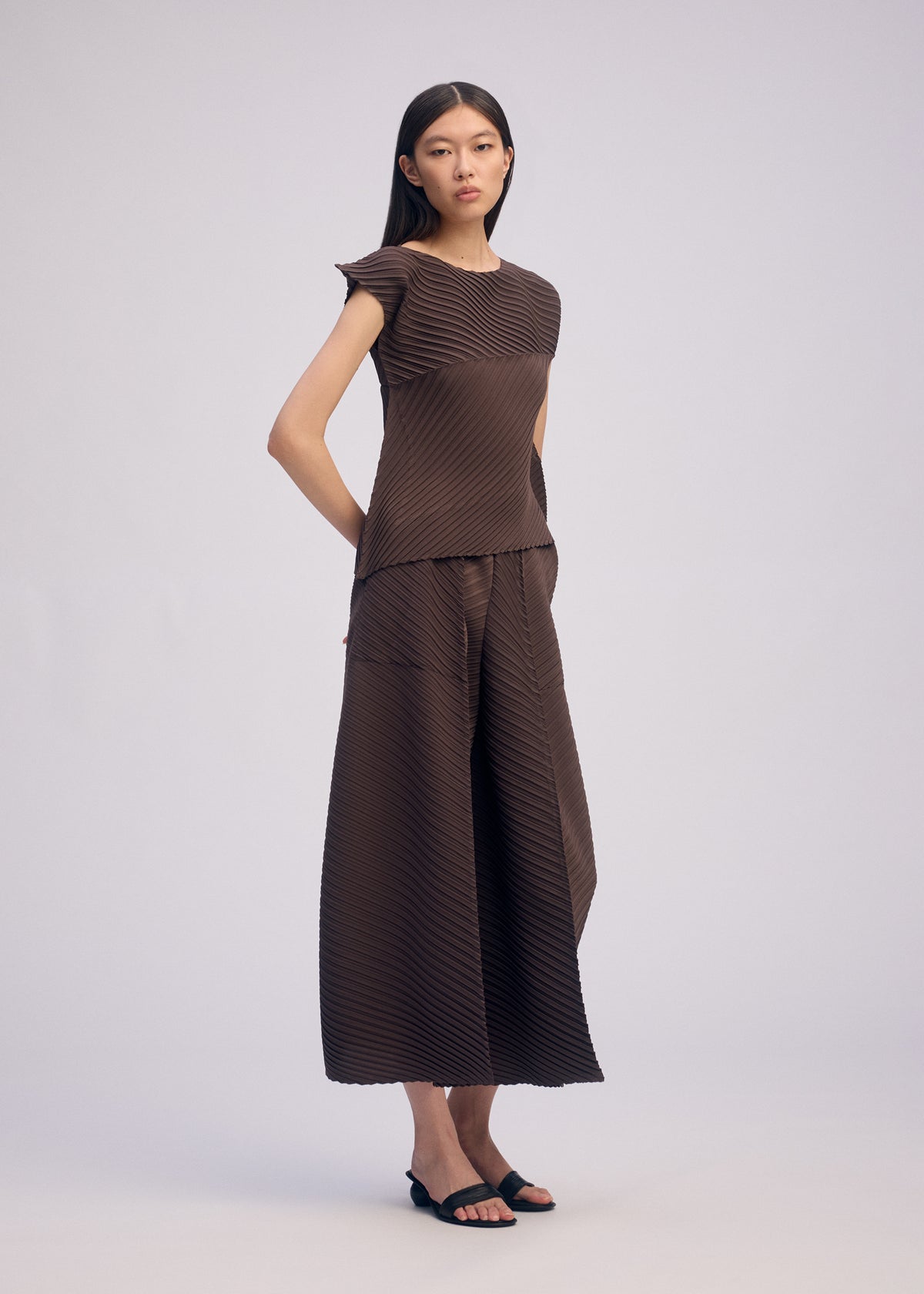 PLASTER PLEATS SOLID Top Black