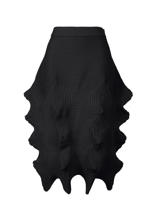 A product shot of the ISSEY MIYAKE LINKAGE skirt in .