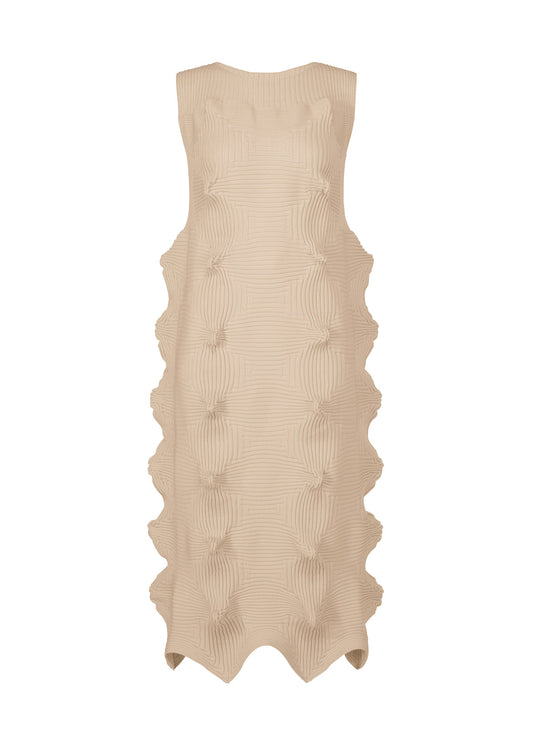 A product shot of the ISSEY MIYAKE LINKAGE dress in .