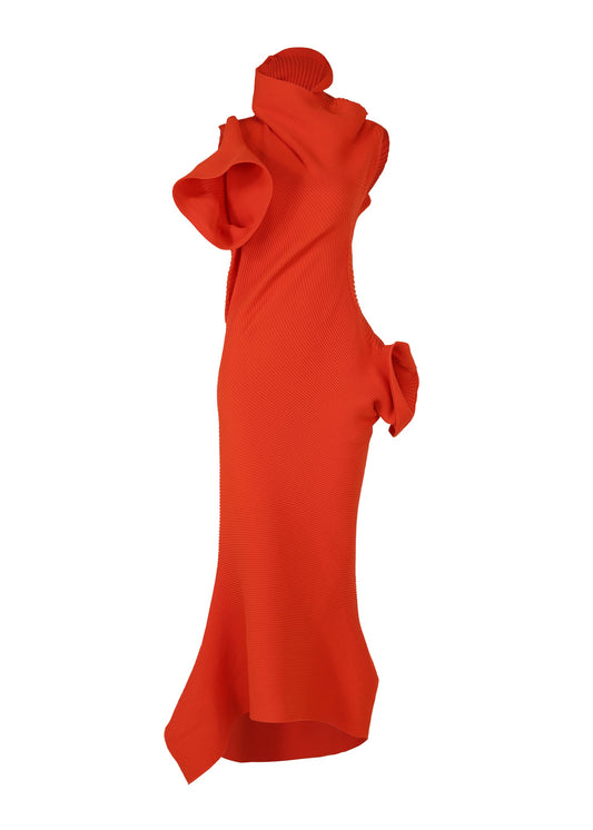 A product shot of the ISSEY MIYAKE LIFE FORM dress in macaw red (28).