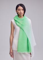 GRADATION RAMIE PLEATS STOLE Stole Green-Hued