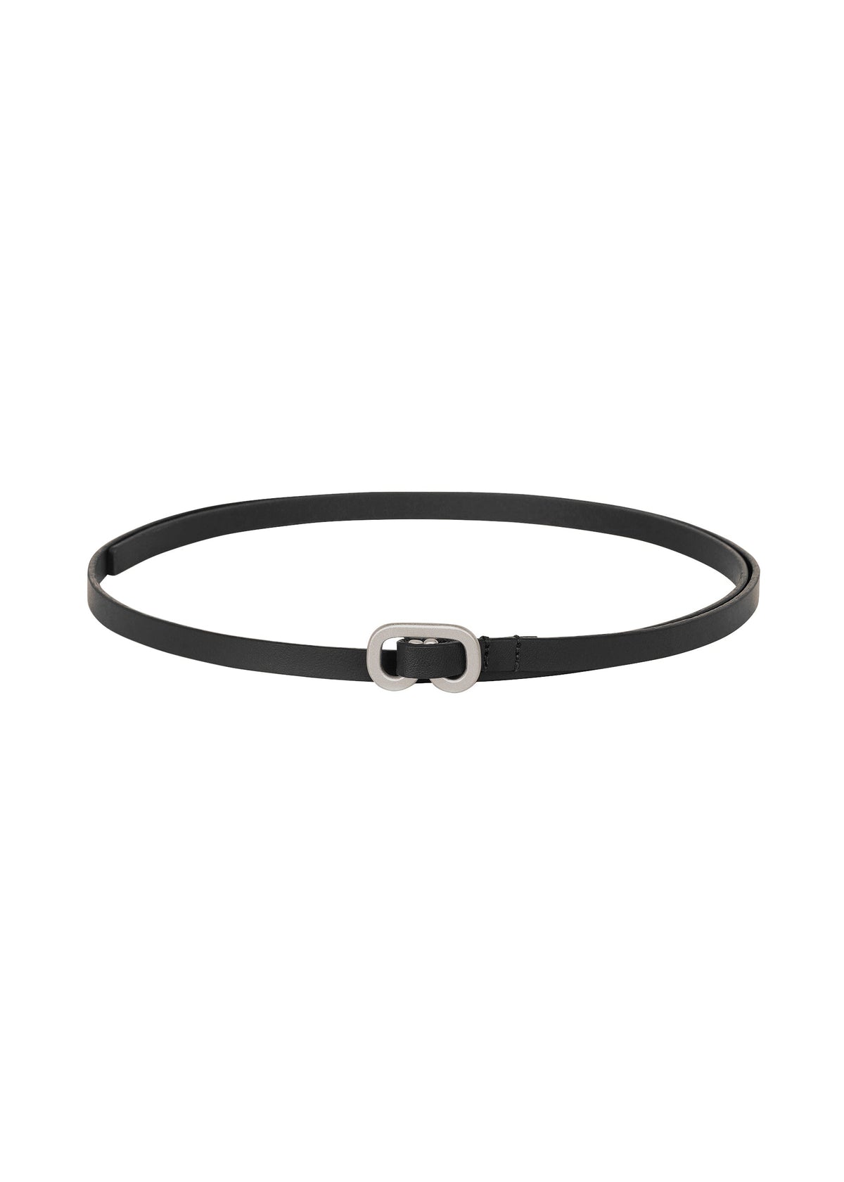 A product shot of the ISSEY MIYAKE SOLID LEATHER BELT belt in black.