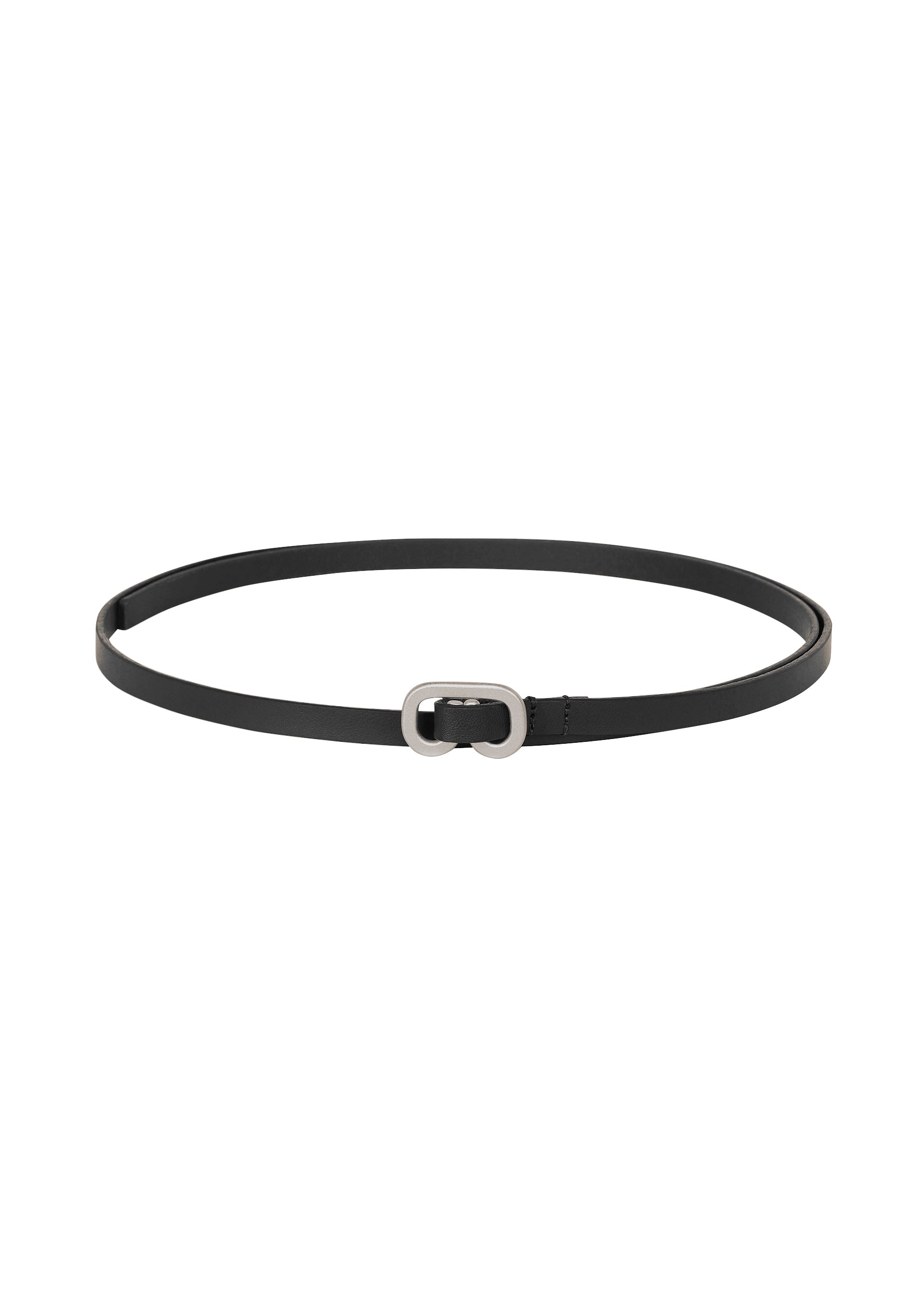 A product shot of the ISSEY MIYAKE SOLID LEATHER BELT belt in black.