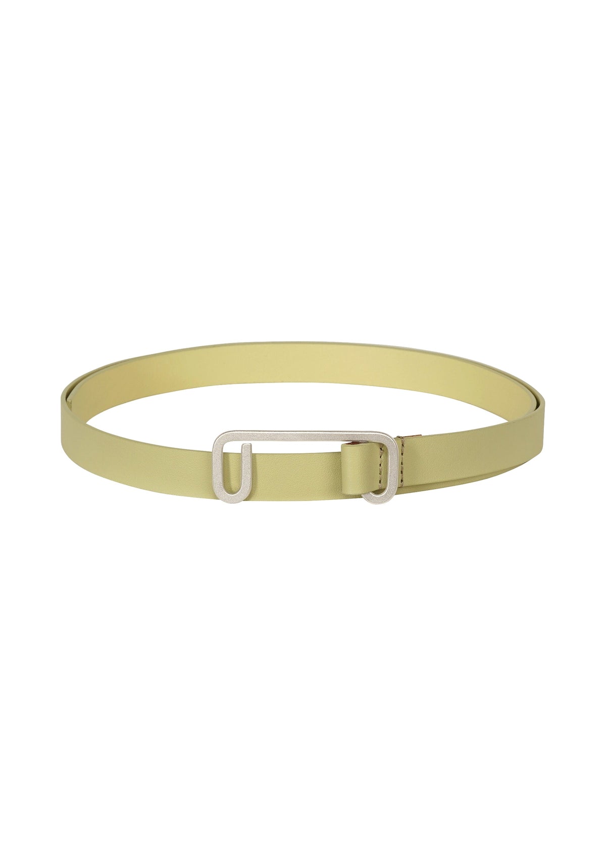 A product shot of the ISSEY MIYAKE SOLID LEATHER BELT belt in dull cream.