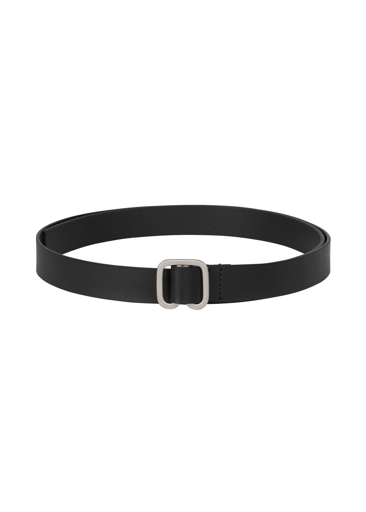 A product shot of the ISSEY MIYAKE SOLID LEATHER BELT belt in black.