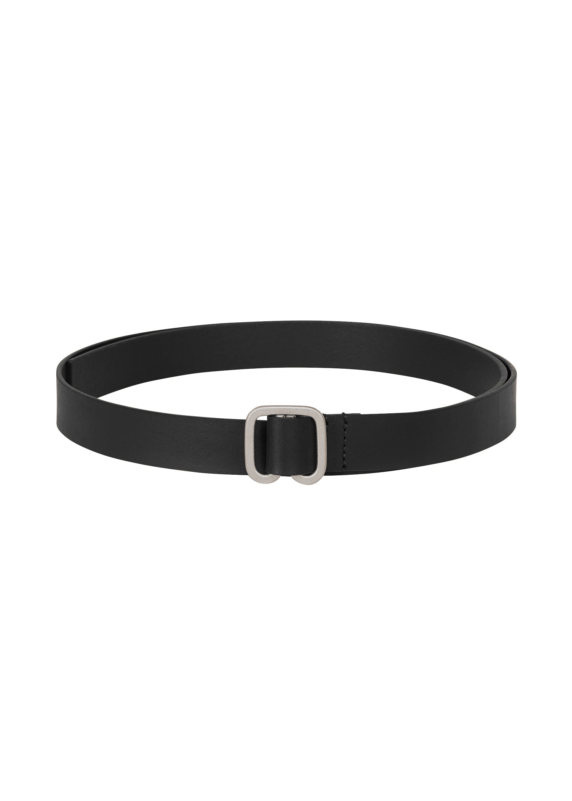 A product shot of the ISSEY MIYAKE SOLID LEATHER BELT belt in black.