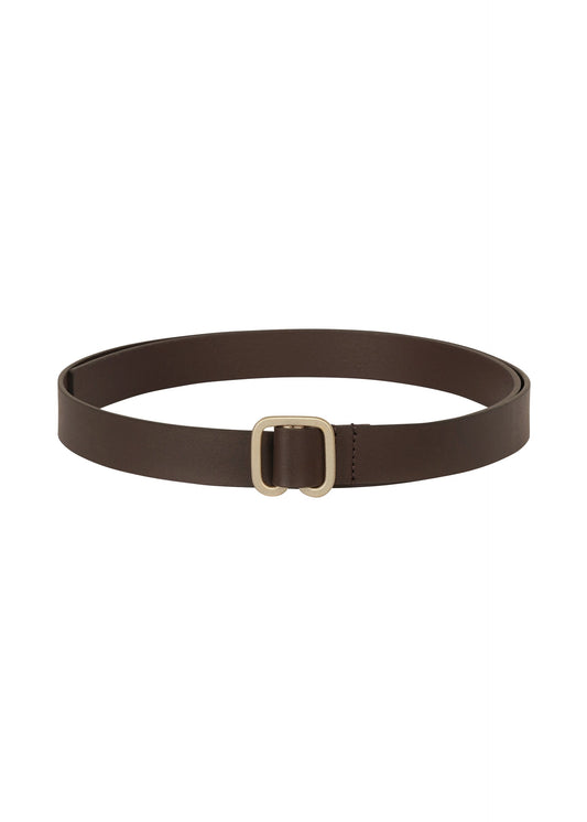 A product shot of the ISSEY MIYAKE SOLID LEATHER BELT belt in dark brown.