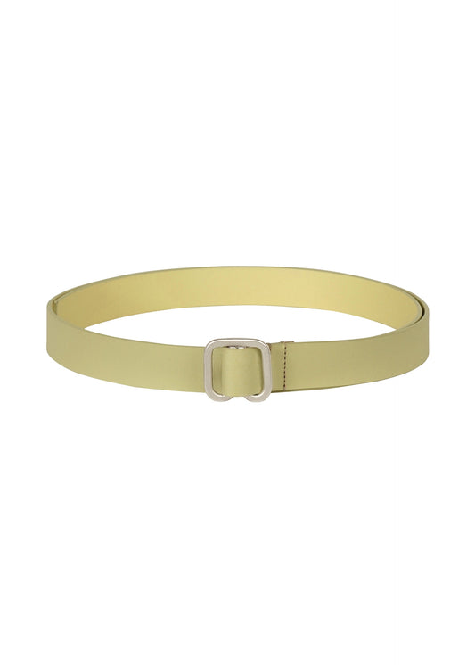 A product shot of the ISSEY MIYAKE SOLID LEATHER BELT belt in dull cream.