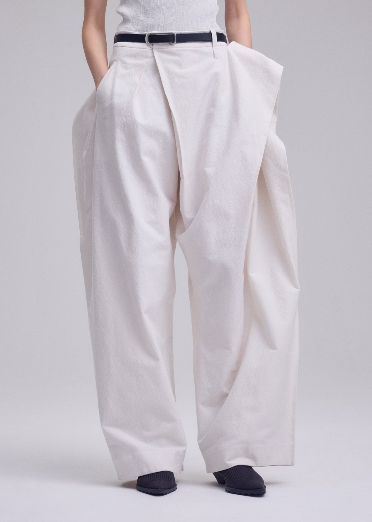 GRAINY PANTS Trousers Dull Cream