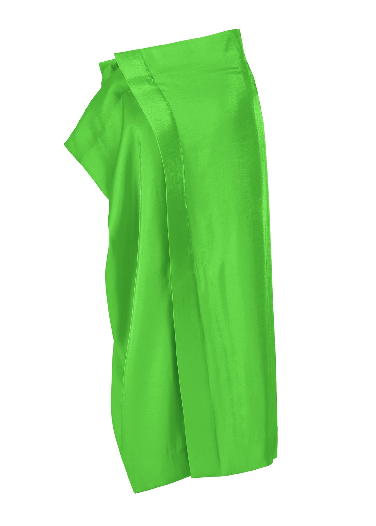 A detail shot of the ISSEY MIYAKE MERCURY skirt.