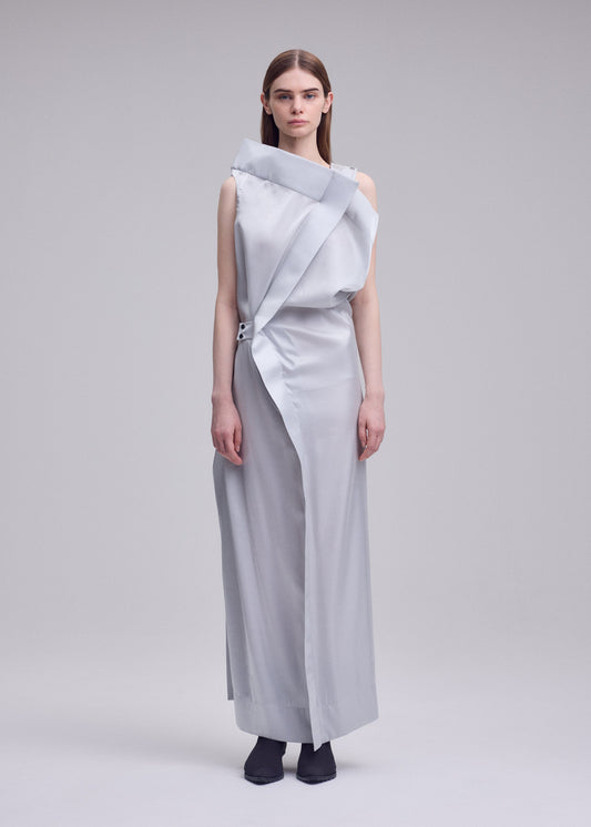 A model wears the ISSEY MIYAKE MERCURY dress.
