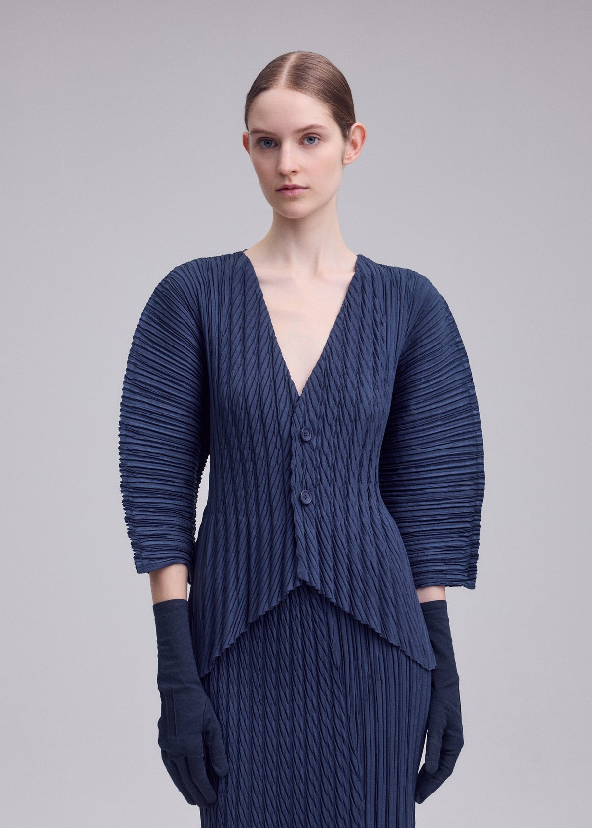 UNFURLING PLEATS Cardigan Green
