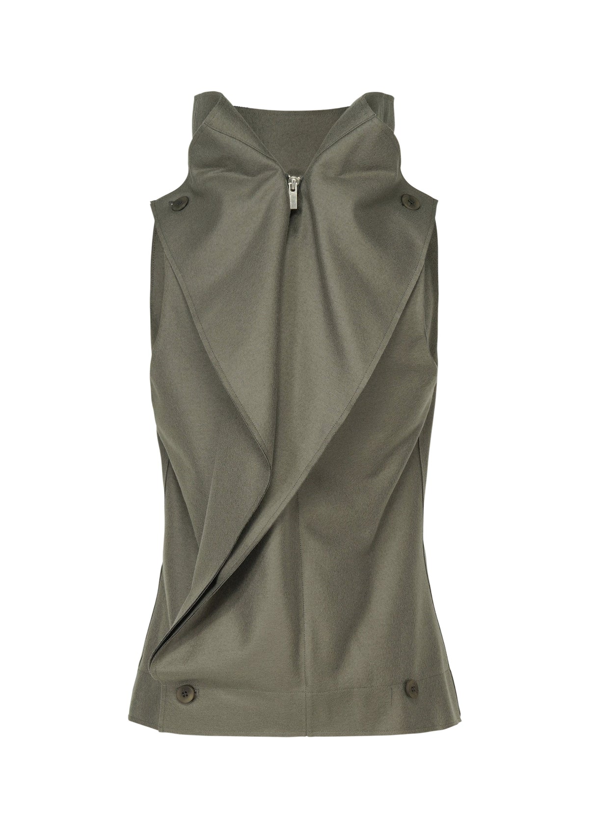 A detail shot of the ISSEY MIYAKE SHELL top.