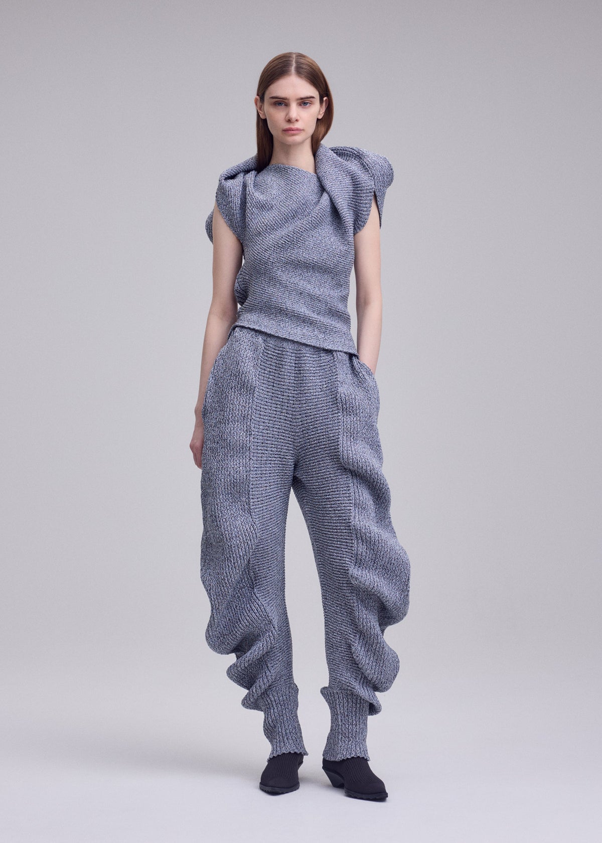 FOUND STONE Trousers Grey