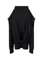 A product shot of the ISSEY MIYAKE O KNIT skirt in black.