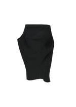 A product shot of the ISSEY MIYAKE FOUND STONE skirt in black.