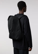 A model wears the IM MEN ORGAN bag.