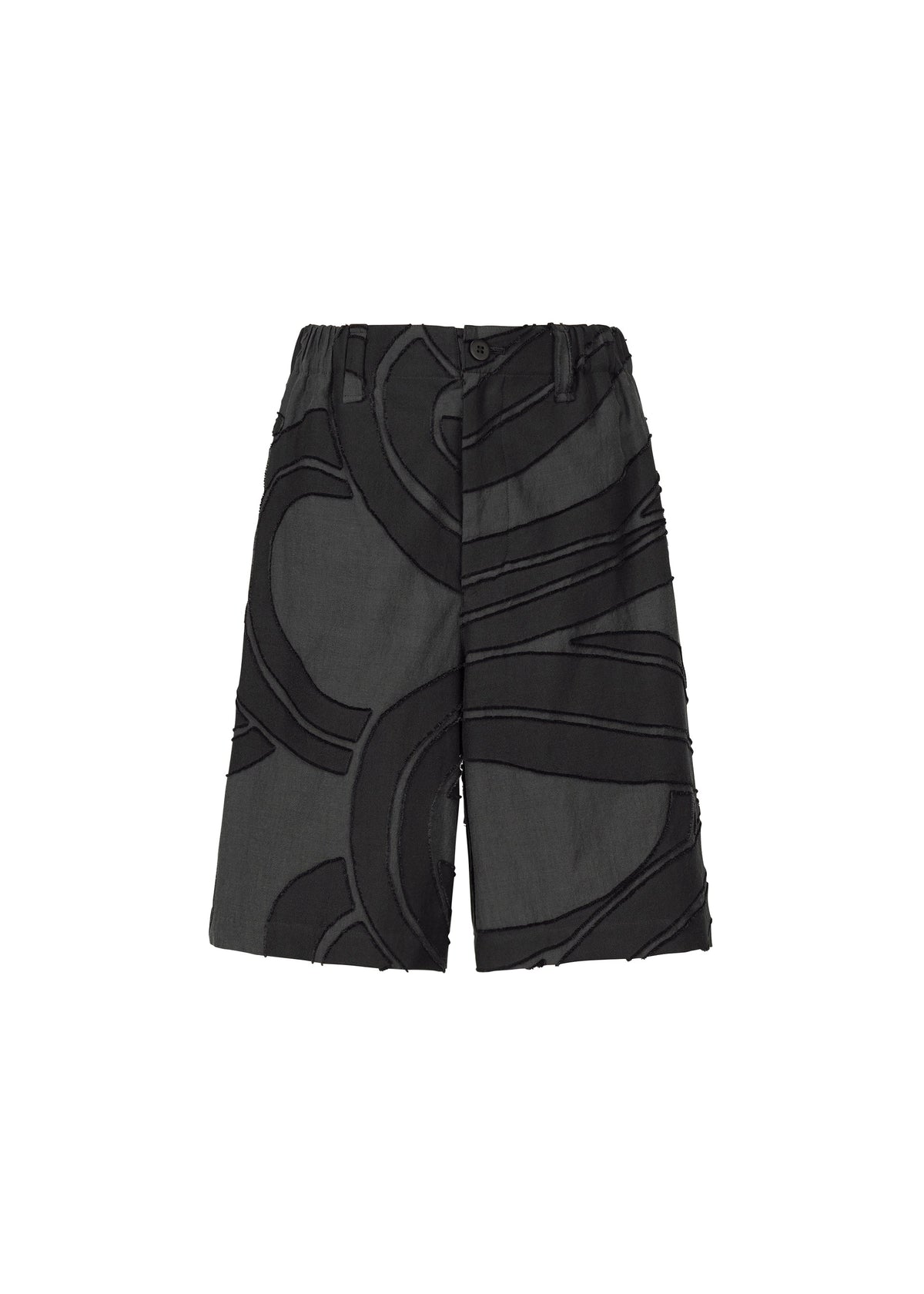 A product shot of the ISSEY MIYAKE MEN SCENES trousers in black (15).