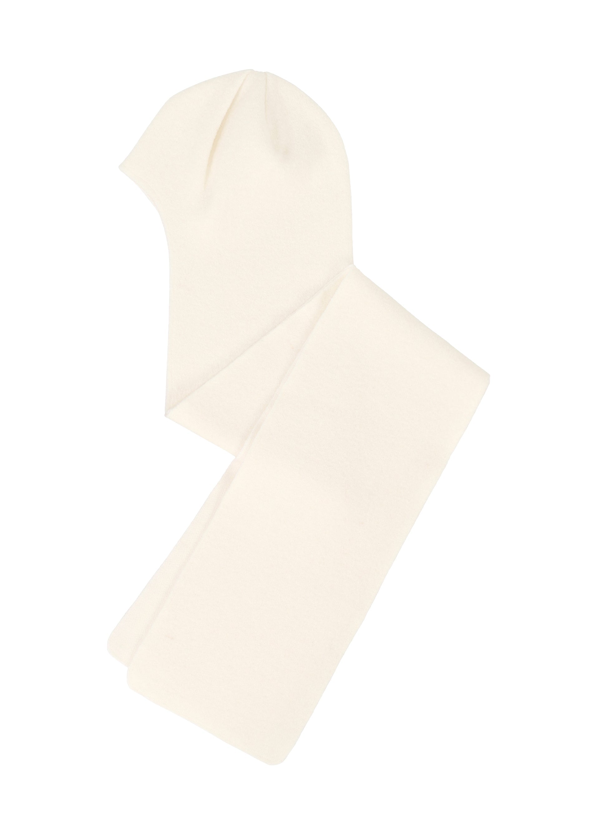 A product shot of the IM MEN CLOUD hat in white (01).