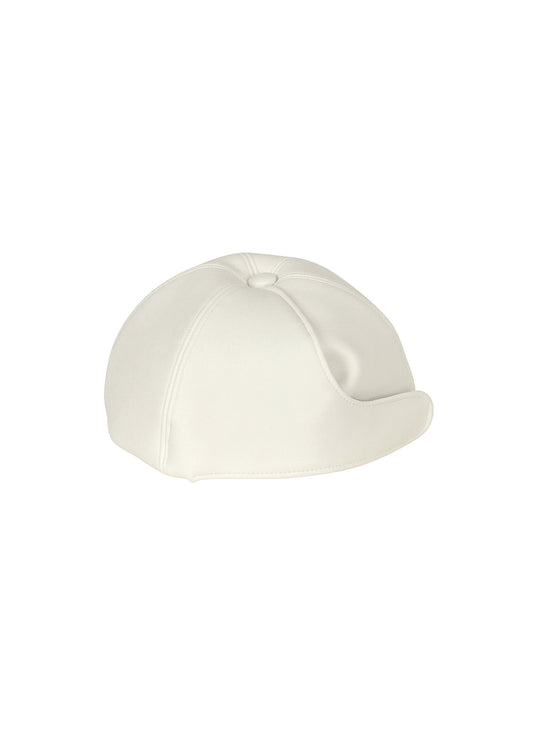 A product shot of the IM MEN PIGEON CAP hat in white (01).