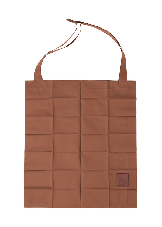 A product shot of the IM MEN PATA PATA bag in terracotta.