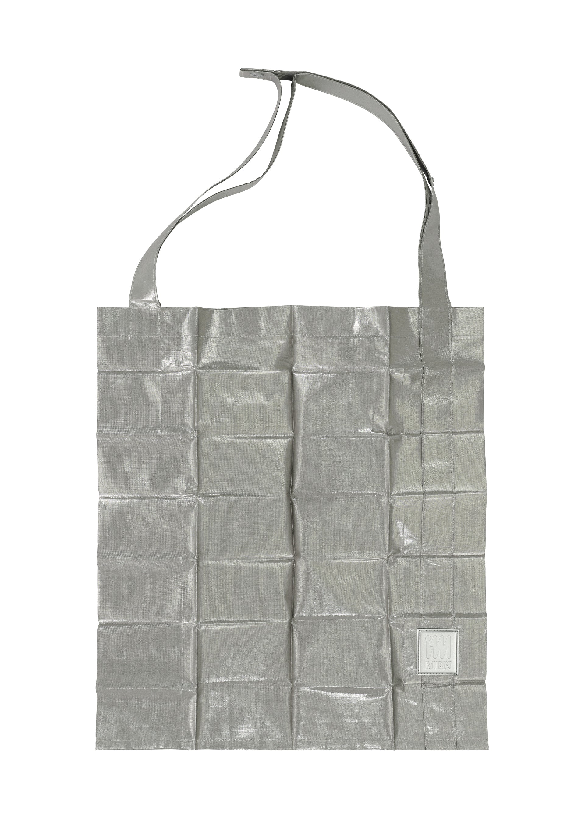 A product shot of the IM MEN PATA PATA METALLIC bag in silver (91).