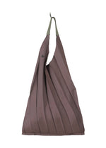 A product shot of the IM MEN GURU GURU bag in purple (81).