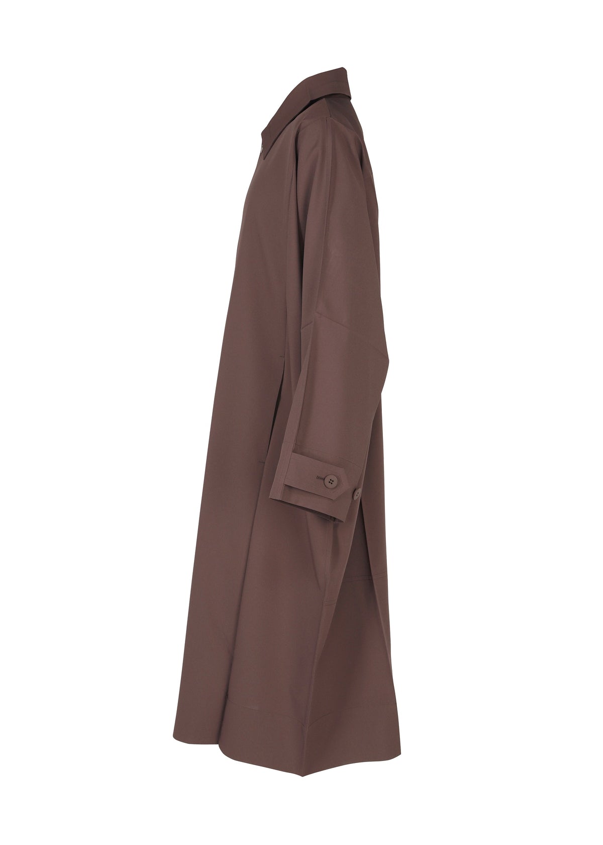 A detail shot of the IM MEN FLAT clothing.