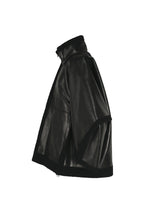 A detail shot of the IM MEN METALLIC ULTRA BOA jacket.