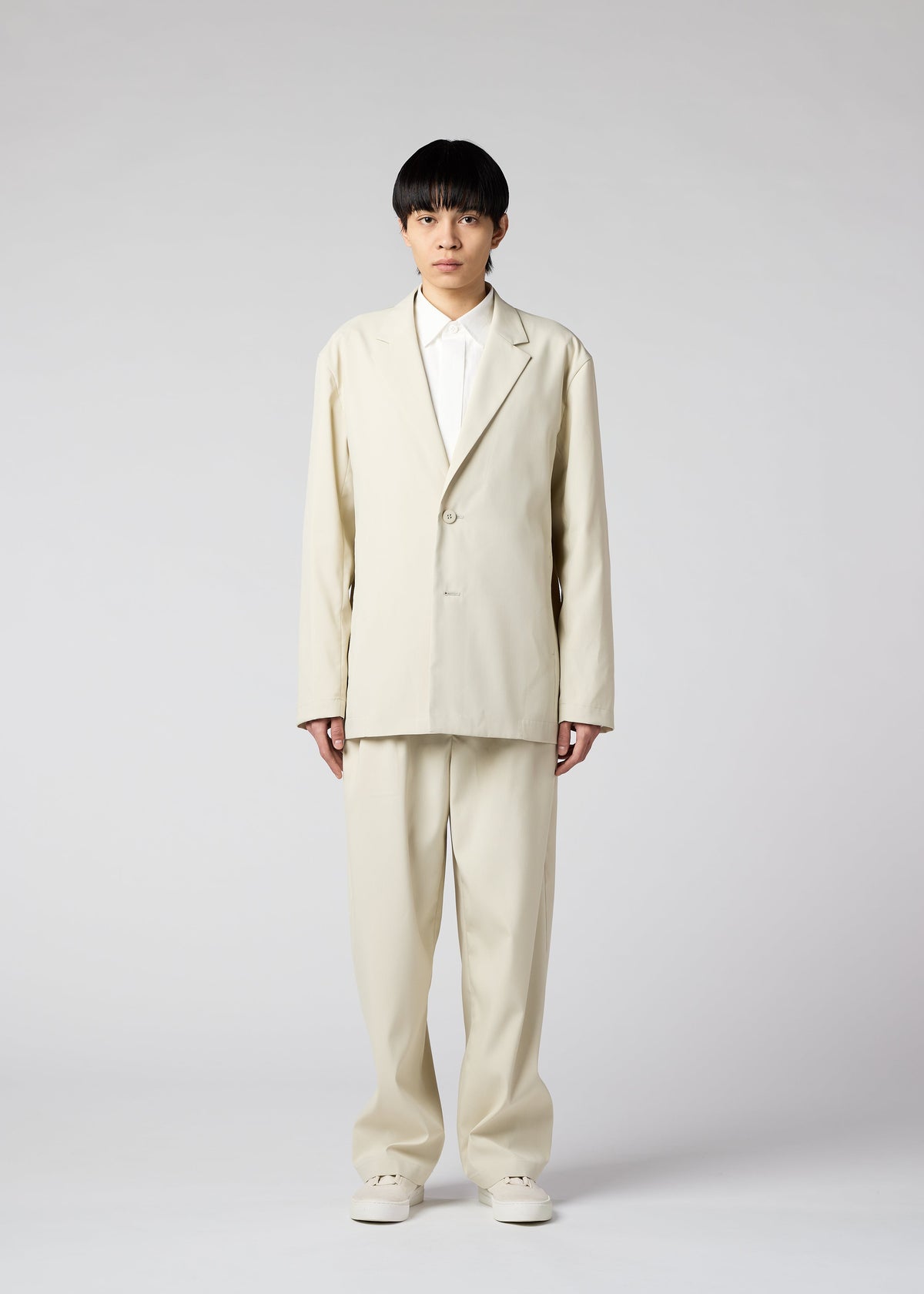 A model wears the IM MEN AIR jacket.