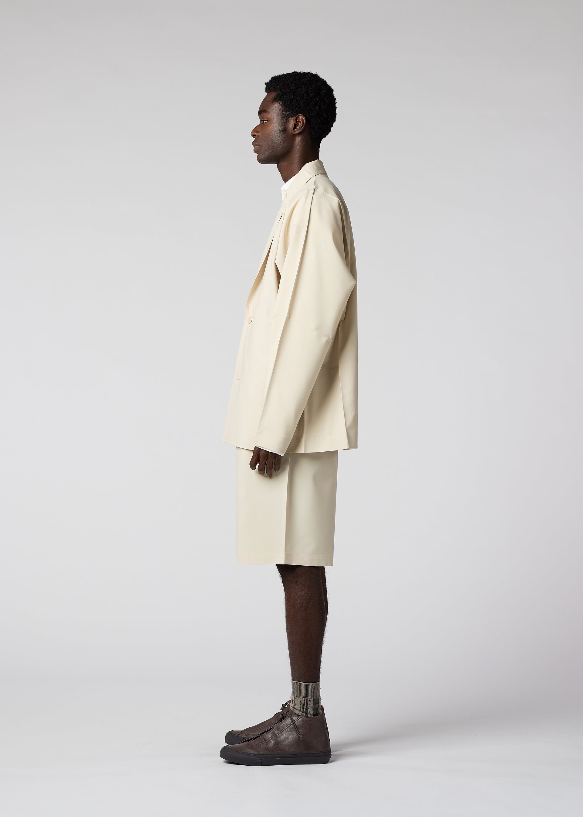 FLAT Two-buttons Jacket Grey – The official ISSEY MIYAKE ONLINE