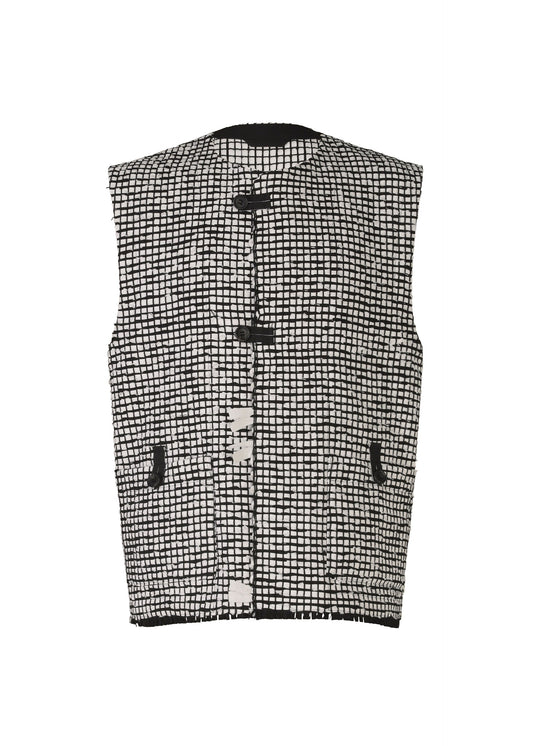 A product shot of the IM MEN SAKIORI vest in white (01).