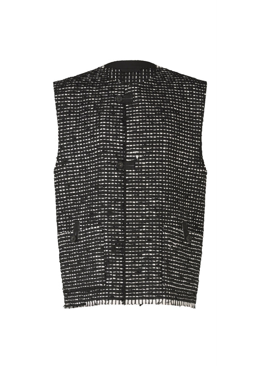 A product shot of the IM MEN SAKIORI vest in black (15).