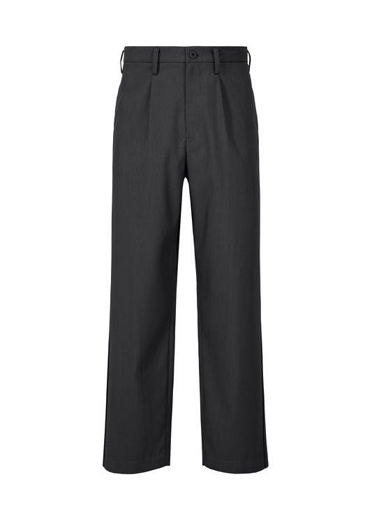 A product shot of the IM MEN AIR PLEATS trousers in black (15).