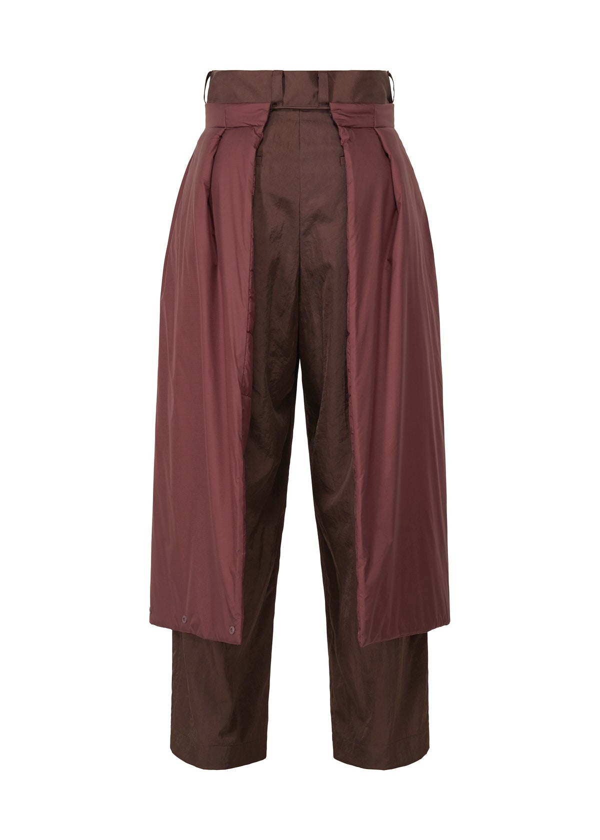 A detail shot of the IM MEN SWITCH trousers.