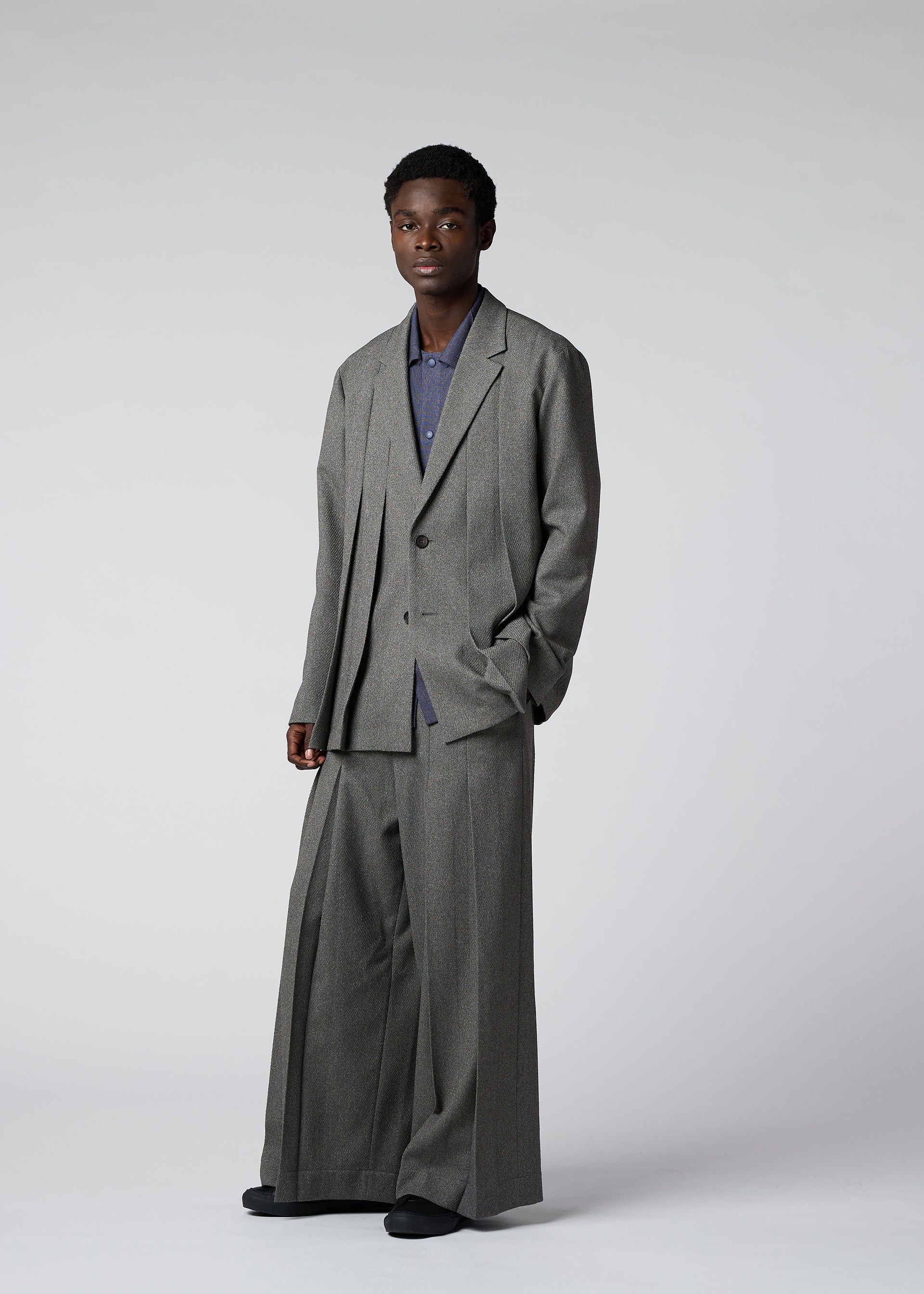 WOOL LIKE TWEED Trousers Grey – The official ISSEY MIYAKE ONLINE