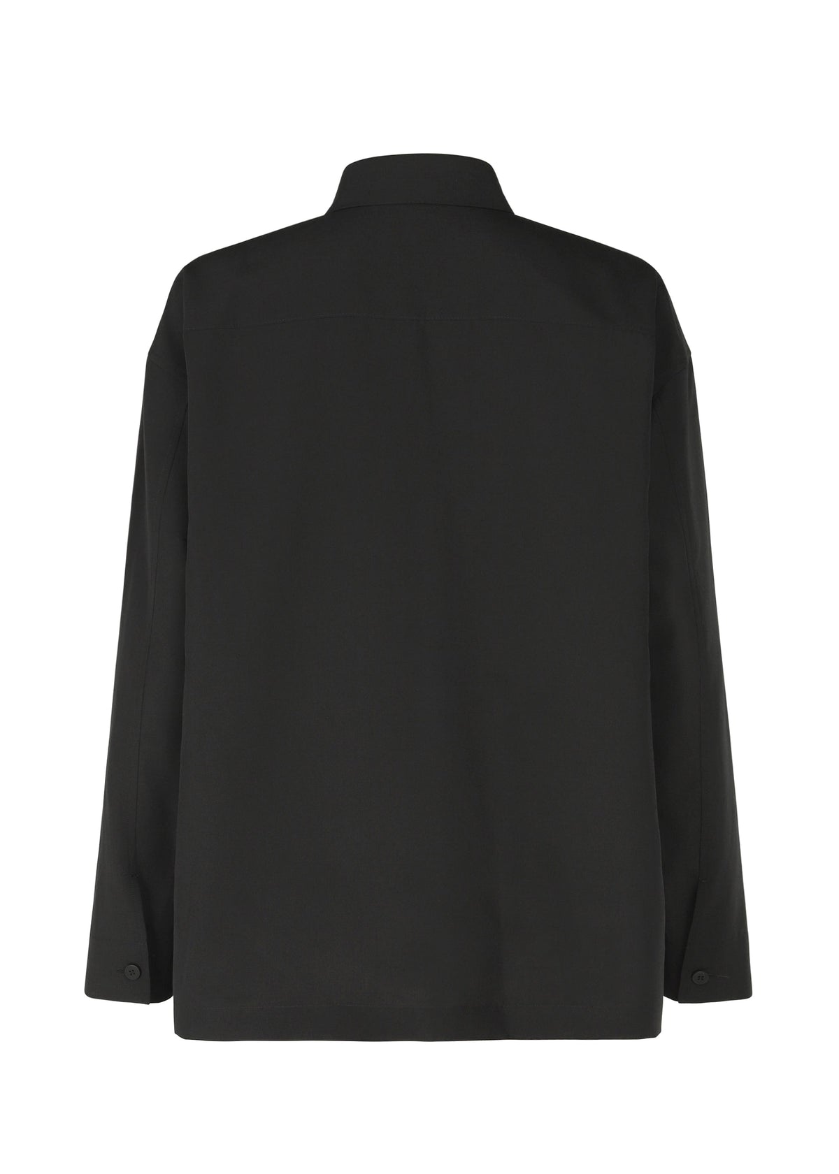 A detail shot of the IM MEN HYBRID SHIRT shirt.