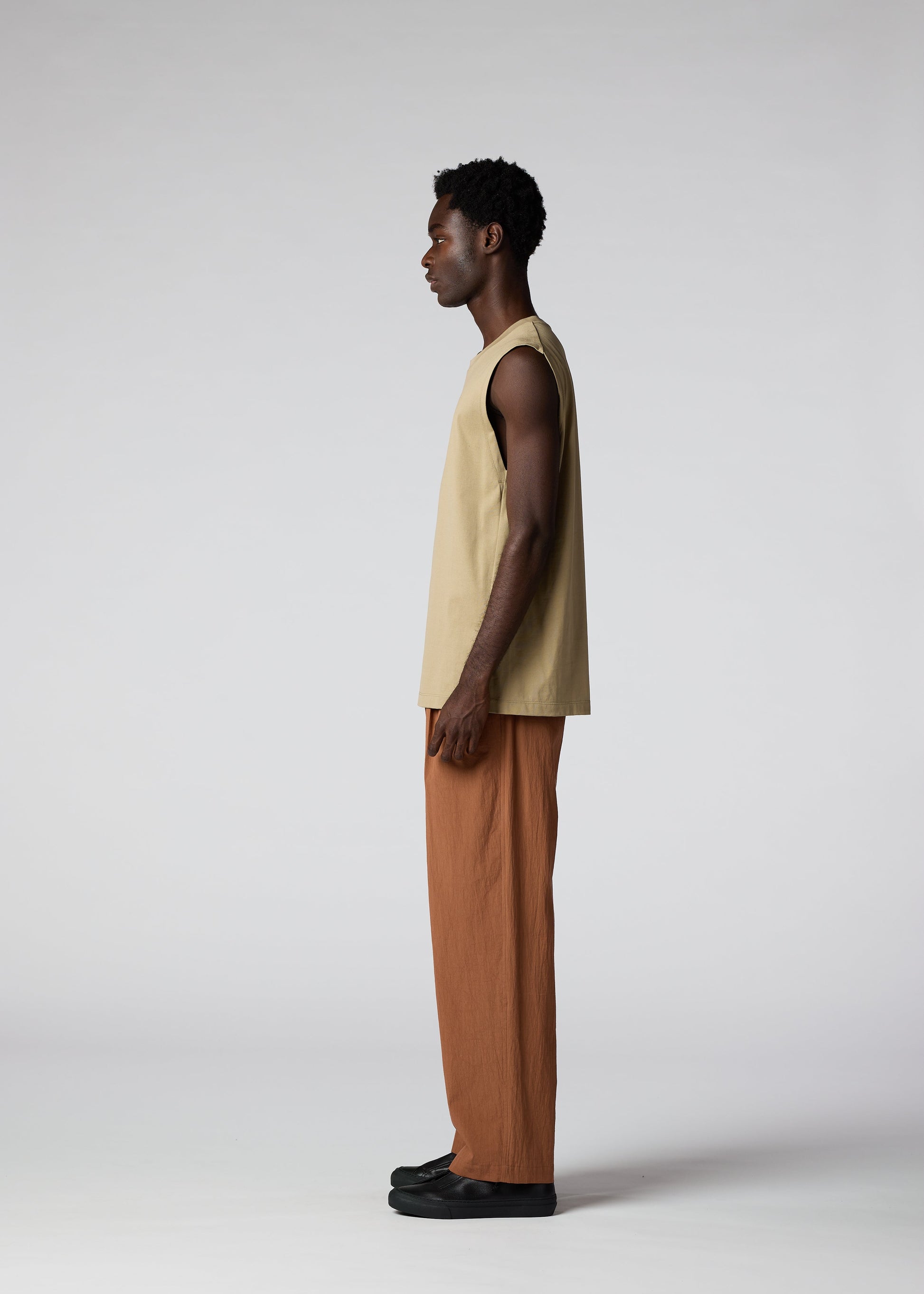 A model wears the IM MEN 60/2 JERSEY STITCH top.