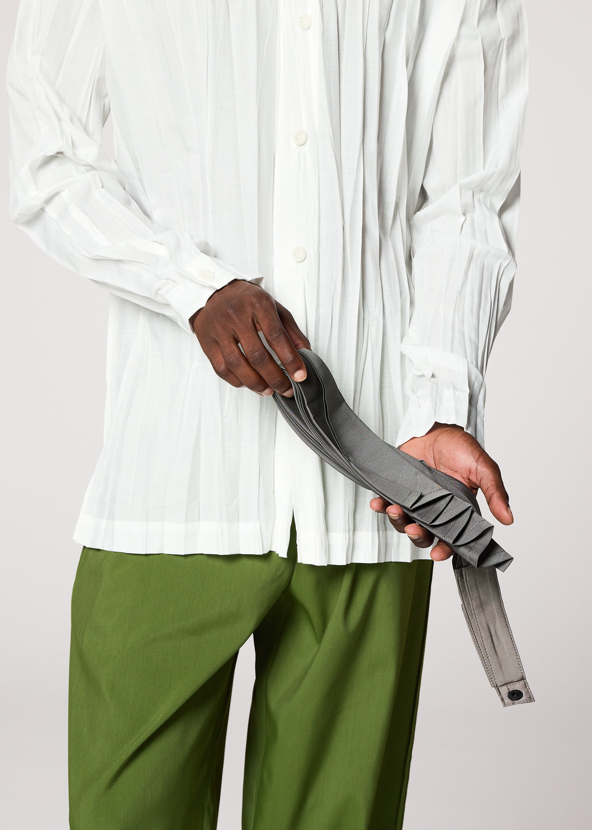 A model wears the IM MEN GURU GURU bag.