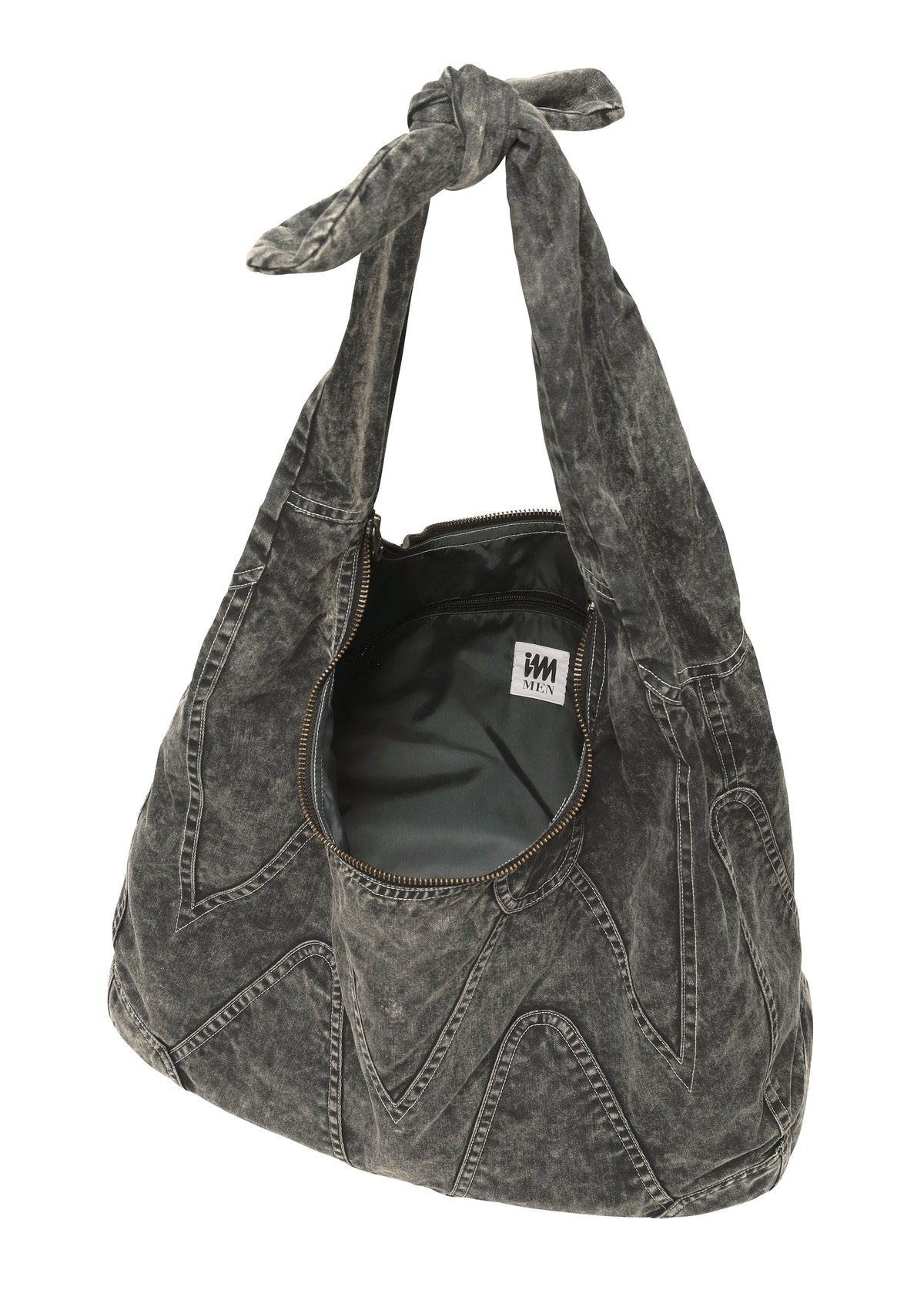 A detail shot of the IM MEN ELEMENTS BAG bag.