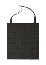 A product shot of the IM MEN PATA PATA bag in black (15).
