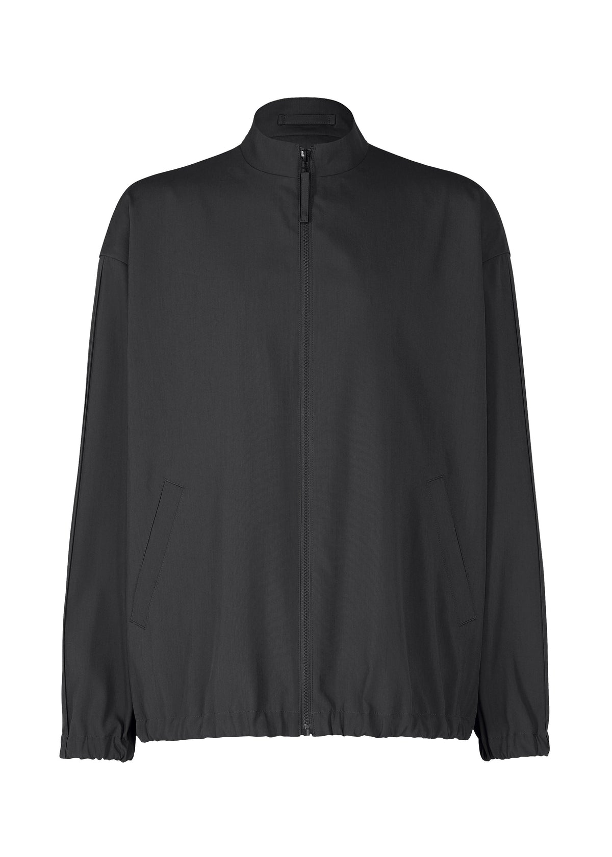 A product shot of the IM MEN AIR PLEATS jacket in black (15).