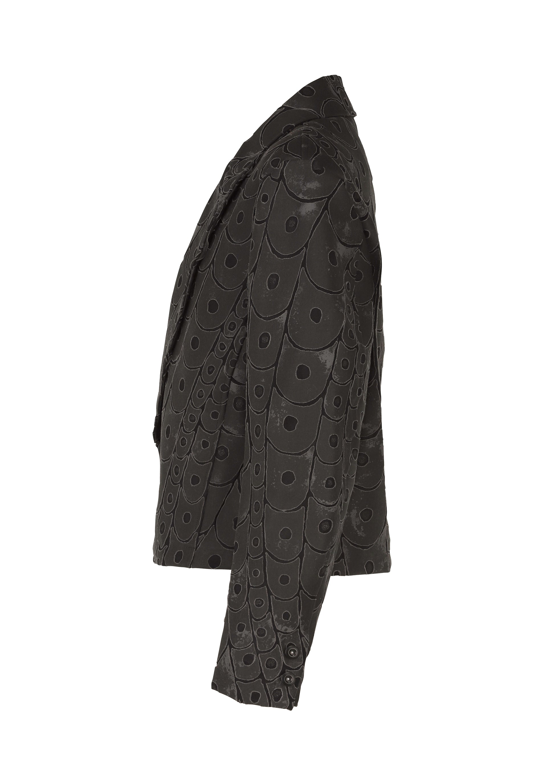 A detail shot of the IM MEN UROKOMON jacket.