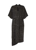 A product shot of the IM MEN UROKOMON vest in black (15).